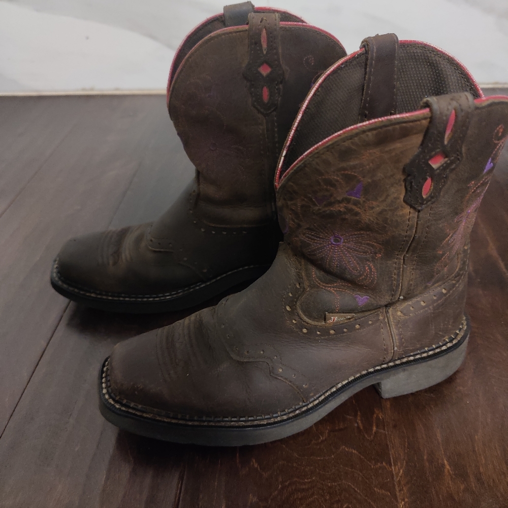 Justin Gypsy women's cowgirl boots size 7.5
